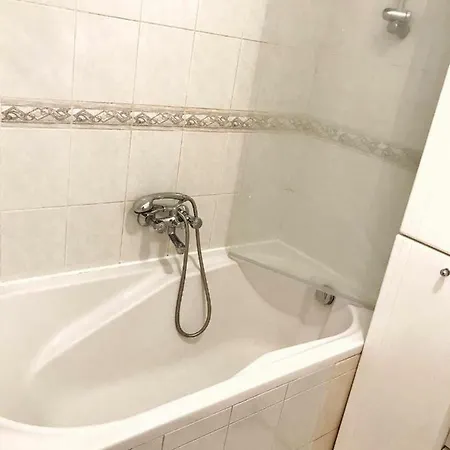 Apartament Grottera 6 *